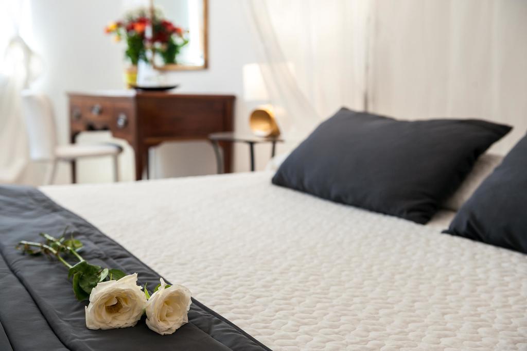 Hotel Porta Romana Di Luce Hotels Сиена Екстериор снимка