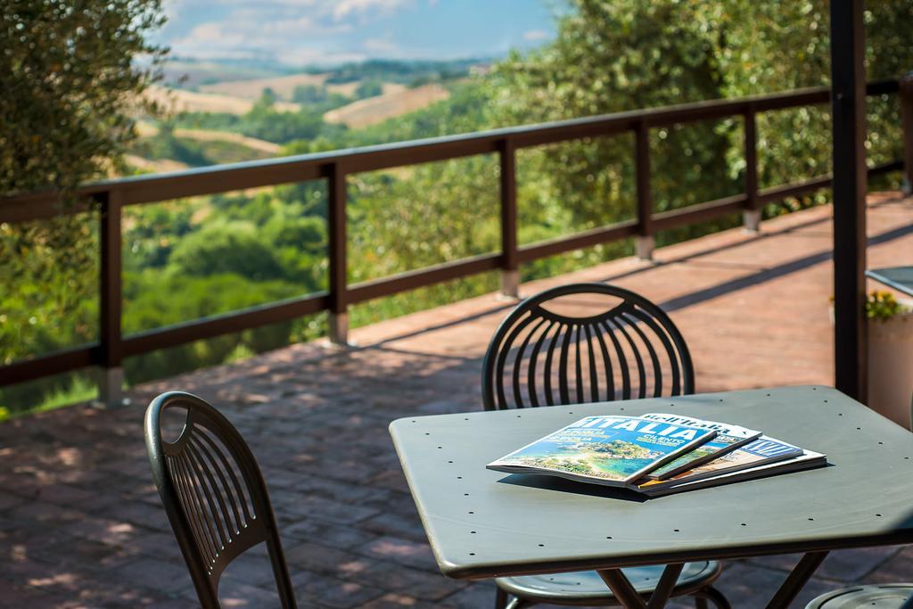 Hotel Porta Romana Di Luce Hotels Сиена Екстериор снимка