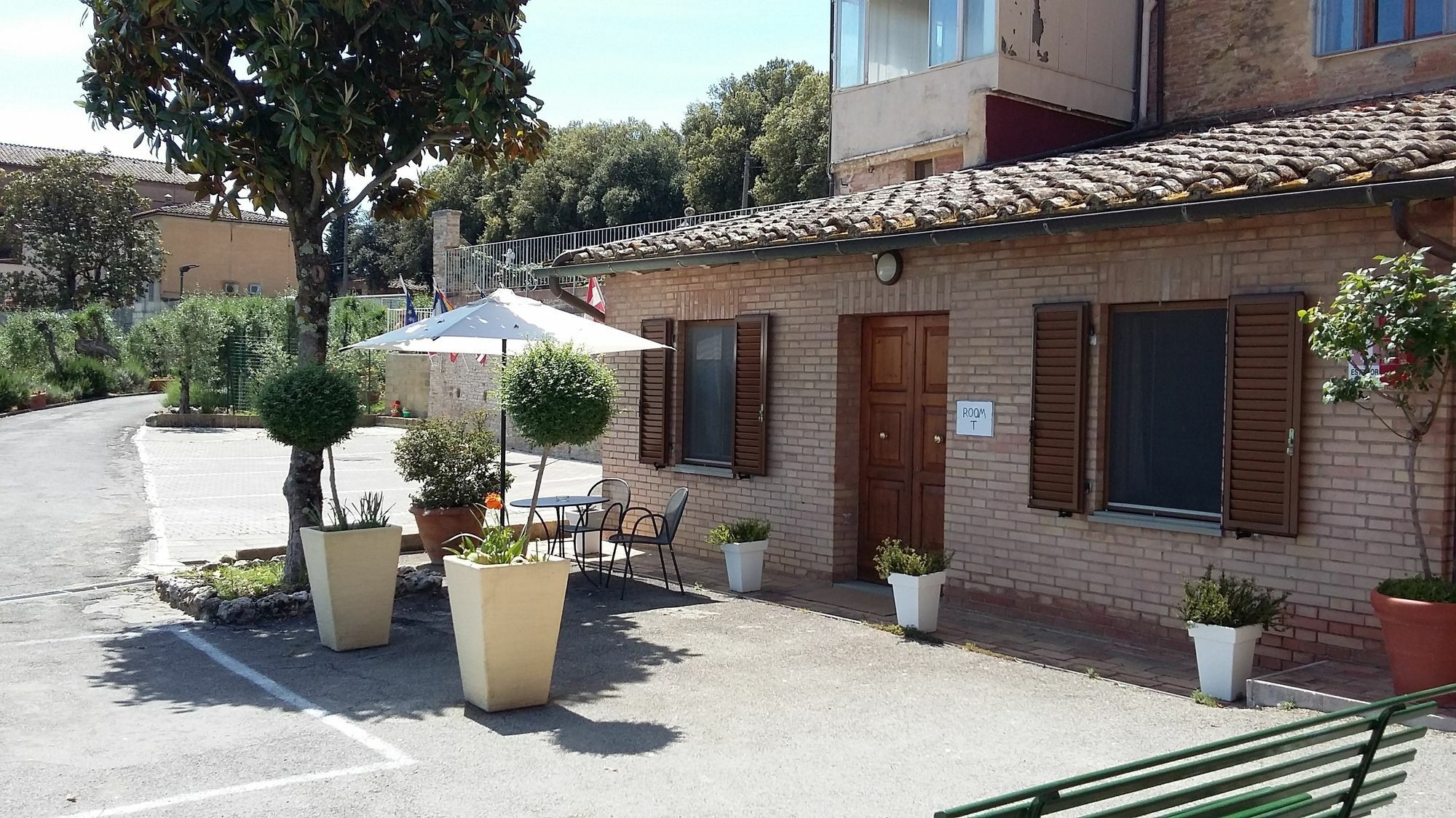 Hotel Porta Romana Di Luce Hotels Сиена Екстериор снимка